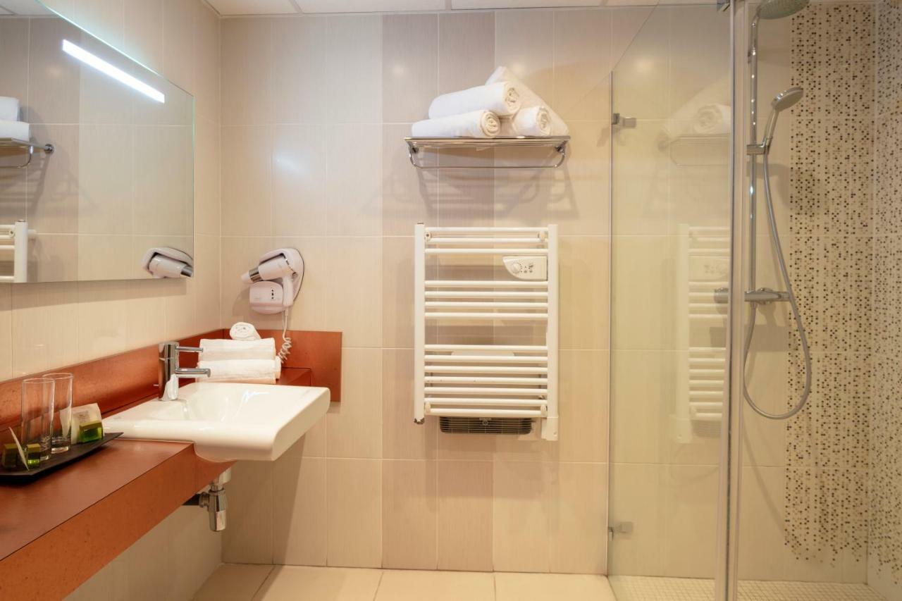 La Chaumiere Hotel 3*